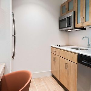 One-Bedroom King Suite Non-Smoking